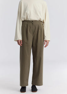 Black Crane - Straight Trousers in Dark Olive