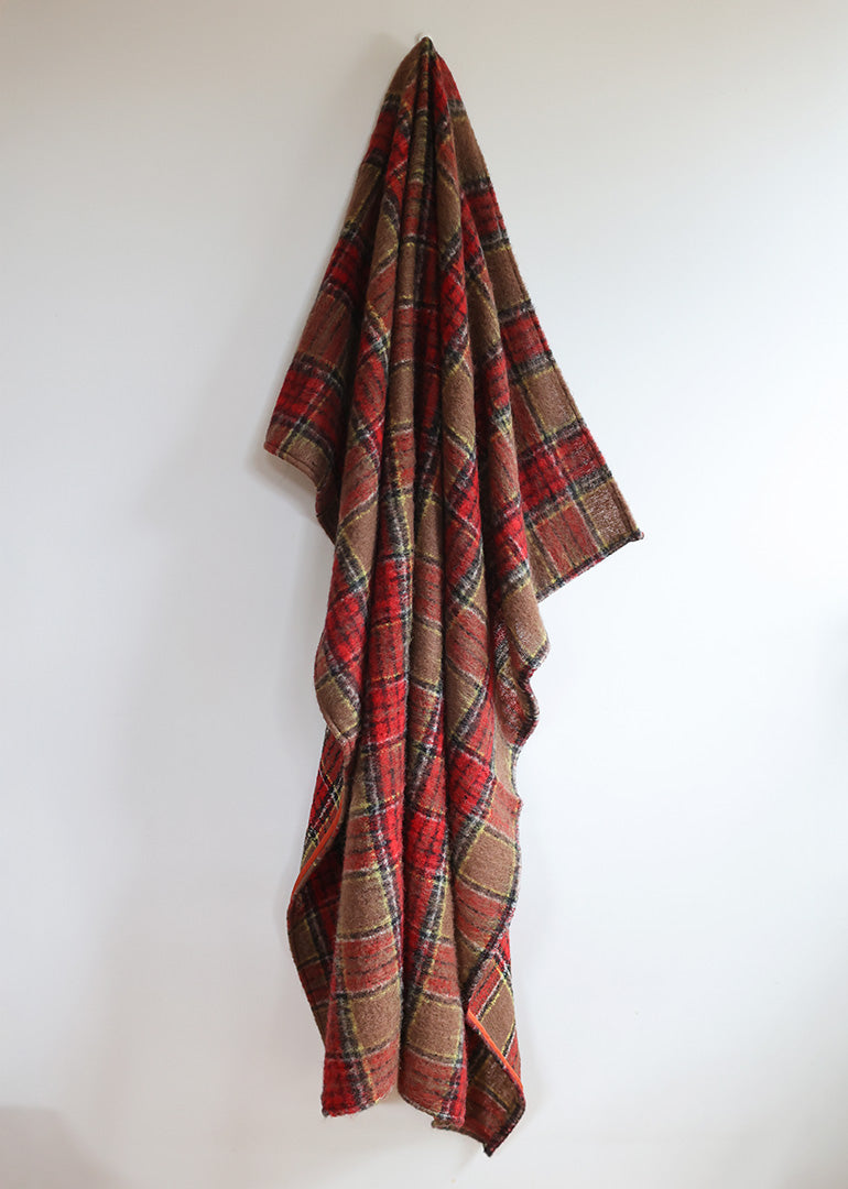 Ichi Antiquities - Tartan Wool Shaggy Stole in Mocha x Red